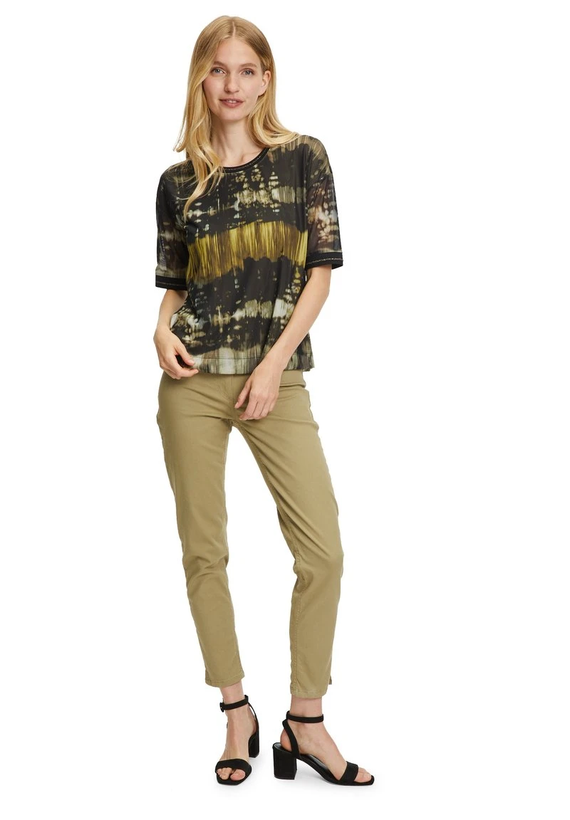 Betty Barclay LEICHT TRANSPARENTES MIT RIPPBÜNDCHEN - T-Shirt Print - Black/khaki 6 Betty Barclay LEICHT TRANSPARENTES MIT RIPPBÜNDCHEN - T-Shirt Print - Black/khaki – Bild 6