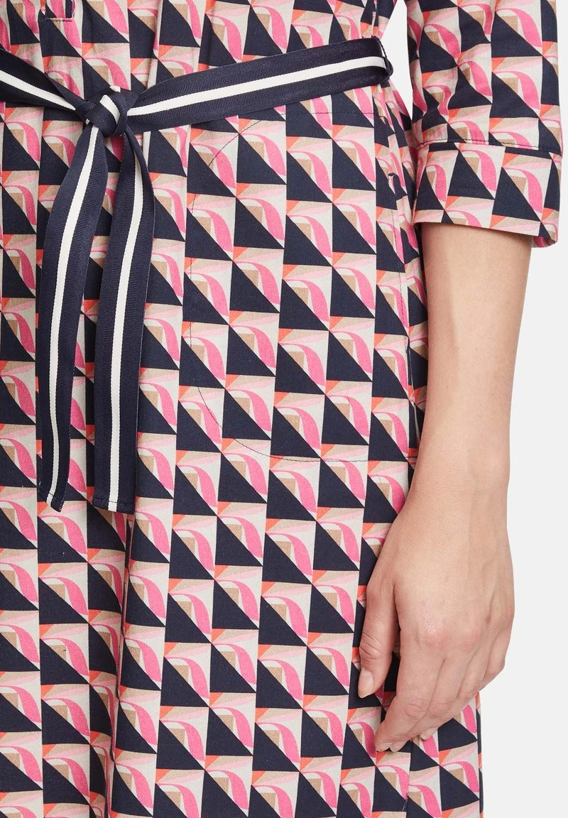 Betty Barclay MIT AUFDRUCK - Blusenkleid - Pink Dark Blue 4 Betty Barclay MIT AUFDRUCK - Blusenkleid - Pink Dark Blue – Bild 4