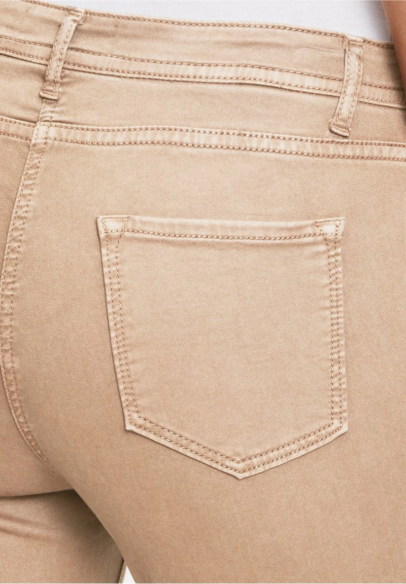 Betty Barclay CASUAL - Jeans Slim Fit - Beige 5 Betty Barclay CASUAL - Jeans Slim Fit - Beige – Bild 5